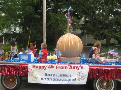 Amy's Gourmet Apples 4th of July Float